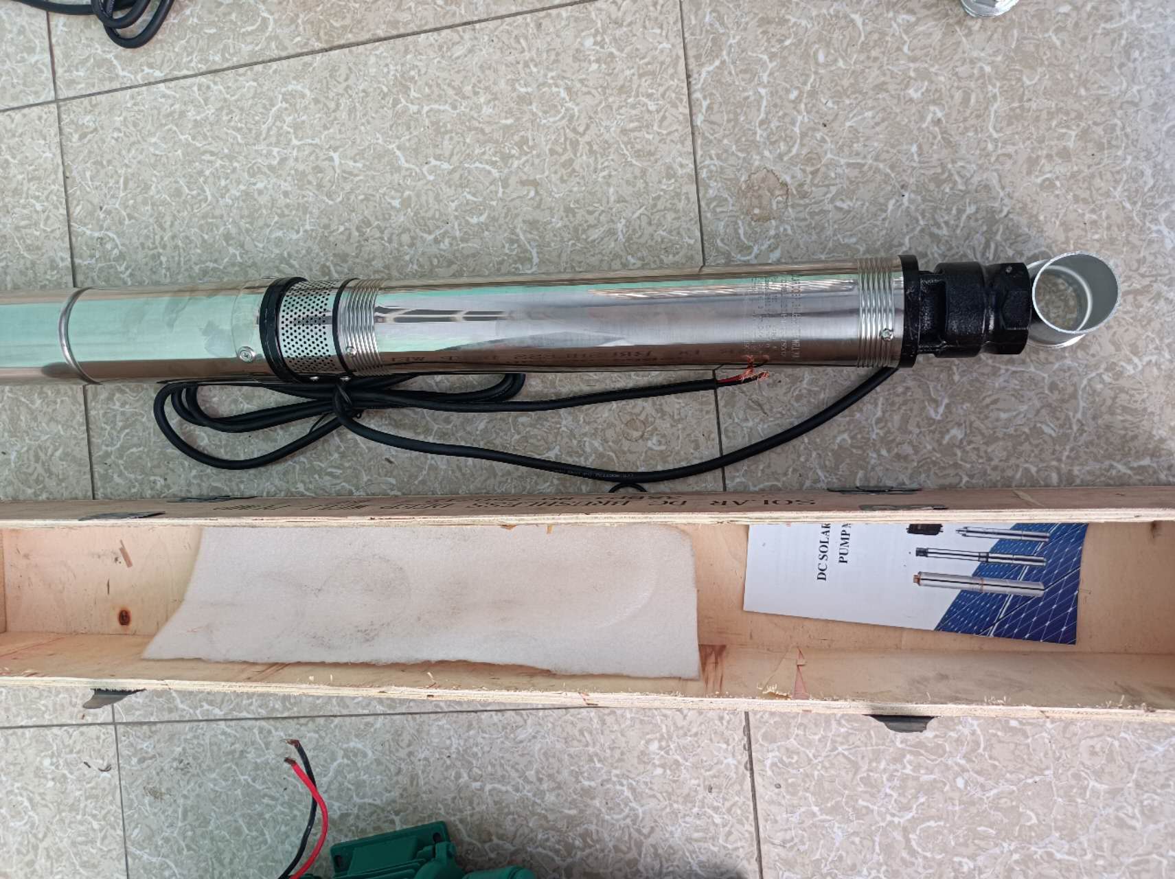 Bơm solar, bơm hỏa tiễn năng lượng mặt trời 750w hút sâu  90m 4m3/h